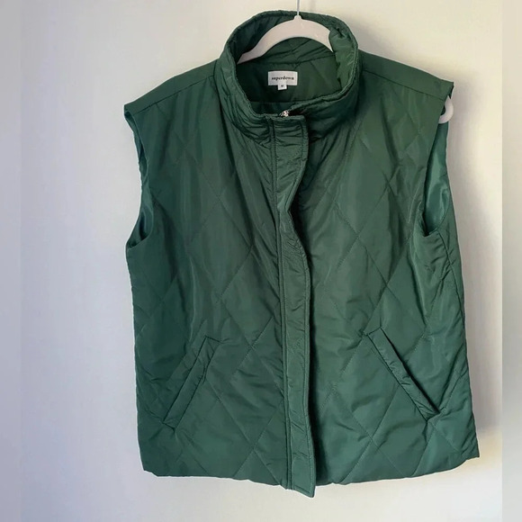 REVOLVE Trish Puffer Vest Women’s Medium Green - Picture 2 of 10